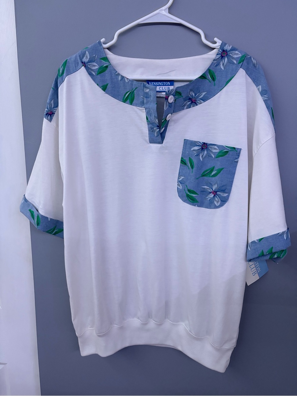 Vintage Kensington Bay Club Floral Pocket Tee - Blue Floral Size Large